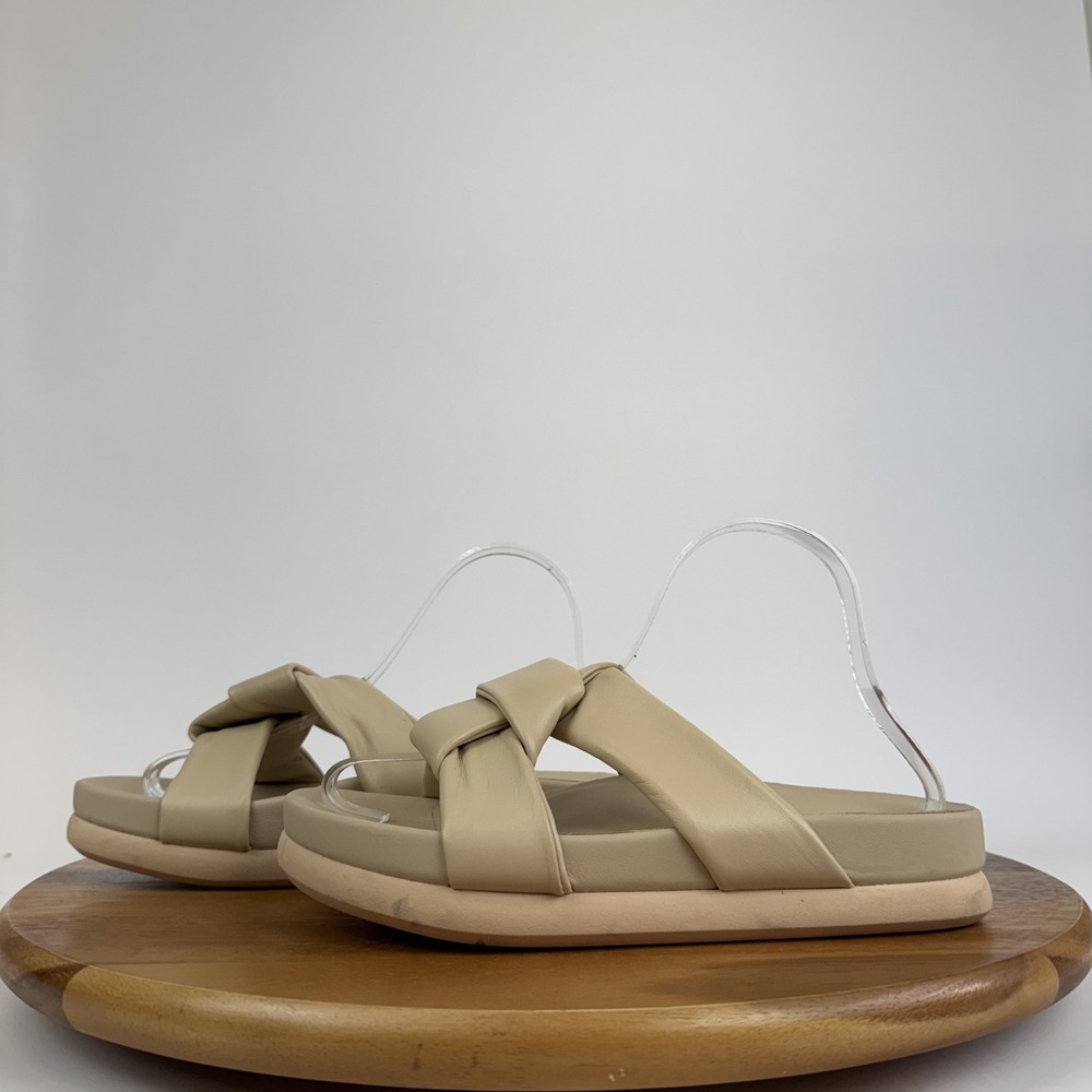 New Womens Pure Donna Karan Berke Crisscross Leather Beige Sandals Size 7 M